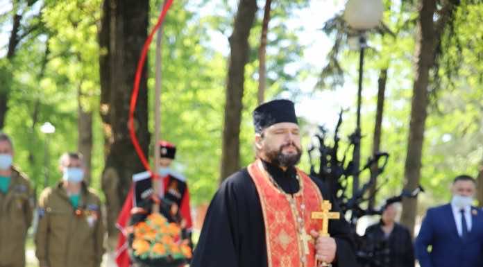 В Динском районе прошла церемония захоронения летчиков, погибших в годы Великой Отечественной войны