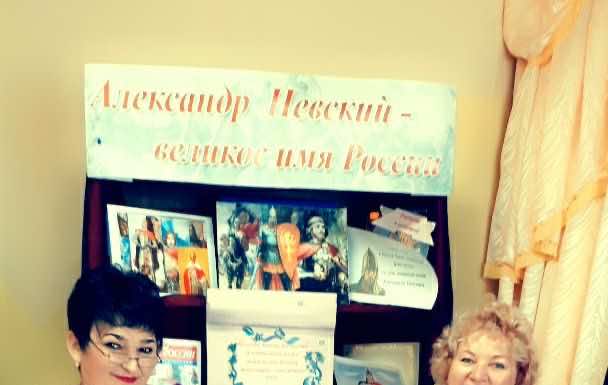 Храм передал в дар книги городской библиотеке