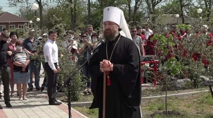 Видеосюжет об открытии бюста Виктору Захарченко