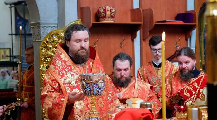 В понедельник Светлой седмицы митрополит Григорий молился в войсковом Александро-Невском соборе