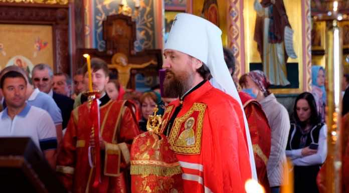 В Пятницу Светлой седмицы митрополит Григорий совершил Литургию в храме прп. Сергия Радонежского