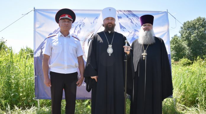 Митрополит Григорий принял участие в открытии соревнований на Кубок Александра Невского