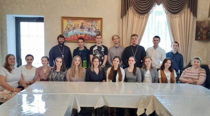 В храме прп. Сергия Радонежского прошло собрание, посвященное подведению итогов работы социального центра