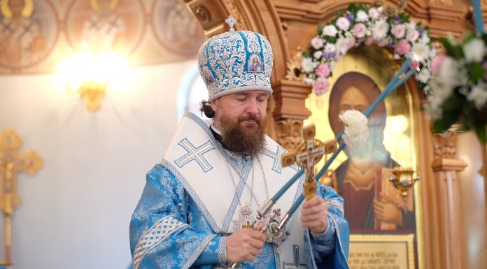 Престольный праздник в Свято-Казанском храме Краснодара встретили с митрополитом Григорием Престольный праздник в Свято-Казанском храме Краснодара встретили с митрополитом Григорием