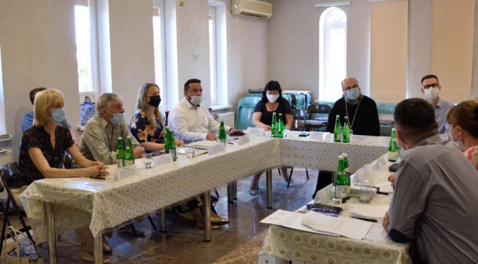 В Краснодаре прошел круглый стол, посвященный комплексной помощи кризисным семьям