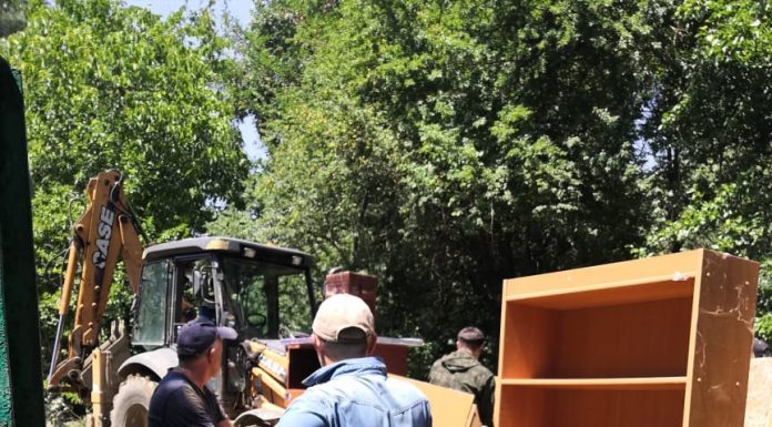 Группа волонтёров храма святителя Спиридона Тримифунтского станицы Северской приняла участие в ликвидации последствий наводнения в посёлке Афипском