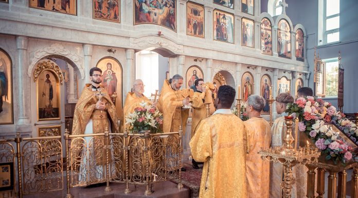 Божественную литургию на английском языке совершили в Краснодаре