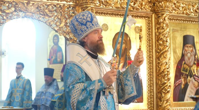 Митрополит Григорий возглавил престольный праздник храма Феодоровской иконы Божией Матери в Горячем Ключе