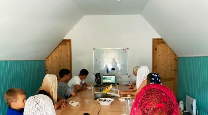 Беседа «Кто такие пророки?» в молодежном клубе храма Матроны Московской