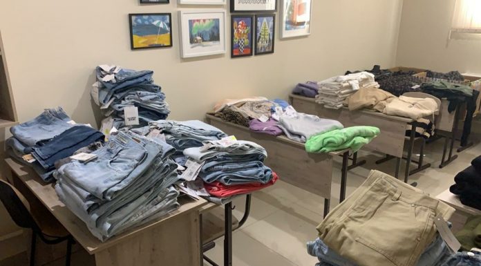 Более 300 человек получили в храме святителя Спиридона новую одежду