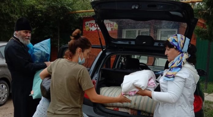В Кубанской митрополии помогают пострадавшим от циклона