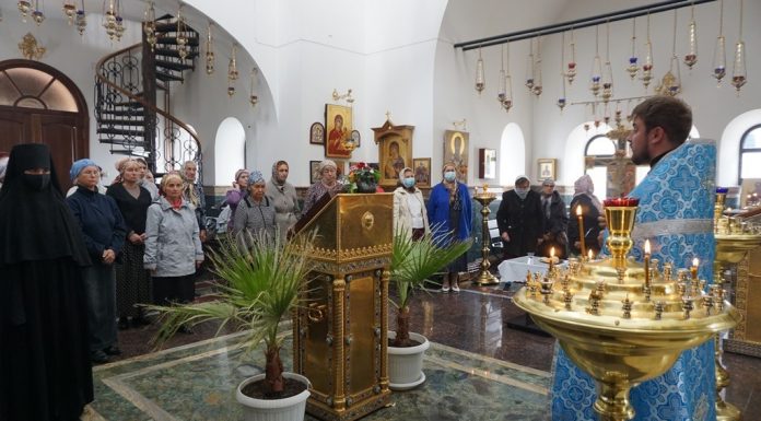 Подворье монастыря «Всецарица» посетила группа паломников из Анапского района