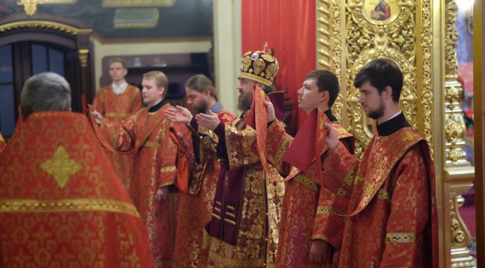 Видеосюжет: Литургия в день Усекновения главы Иоанна Предтечи