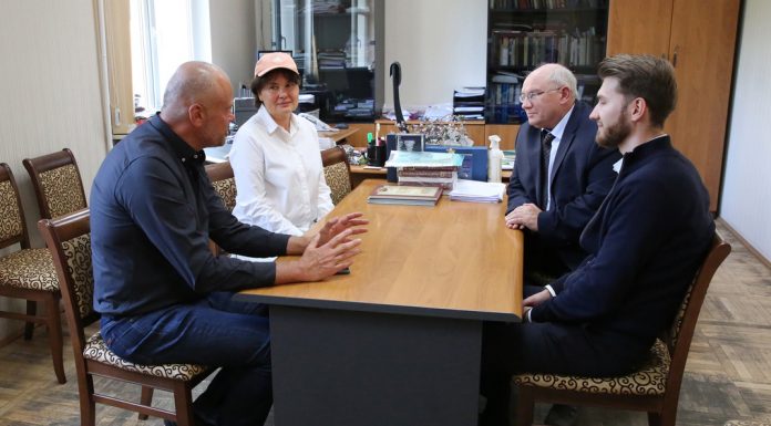 Правнуки священномученика Григория Конокотина посетили Краснодарский краевой архив