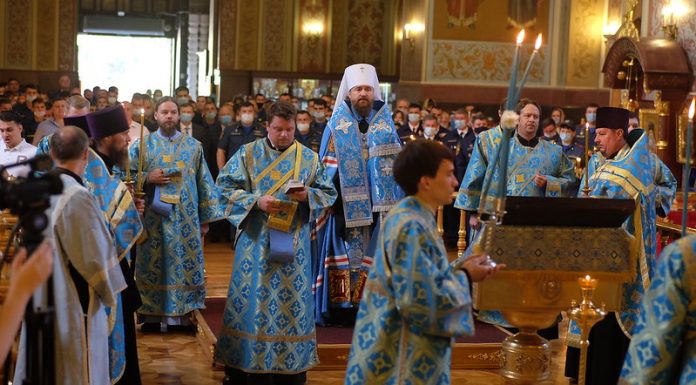 Митрополит Григорий совершил молебен для сотрудников МЧС Краснодарского края