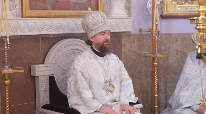 Митрополит Григорий возглавил престольный праздник в храме Архистратига Михаила