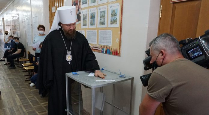 Митрополит Григорий принял участие в выборах в Государственную Думу