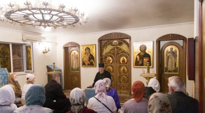 При Пантелеимоновском храме города Краснодара возобновила работу воскресная школа для взрослых