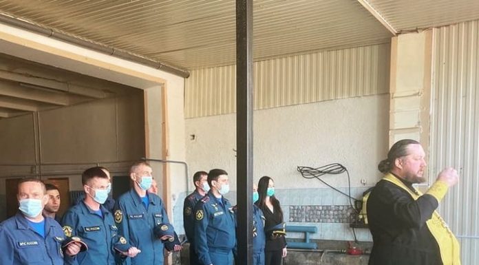 В Горячеключевском благочинии священники совершили молебны для сотрудников МЧС