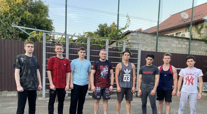 Обновлённый спортзал в семинарии и тренировка от российского бойца смешанных единоборств