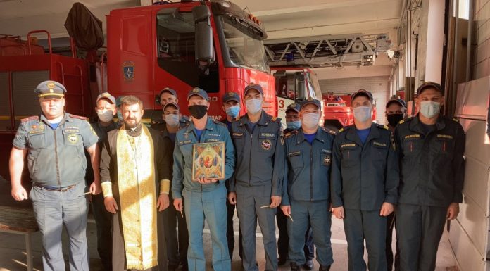 Иерей Андрей Овчинкин совершил молебен в пожарно-спасательной части № 3