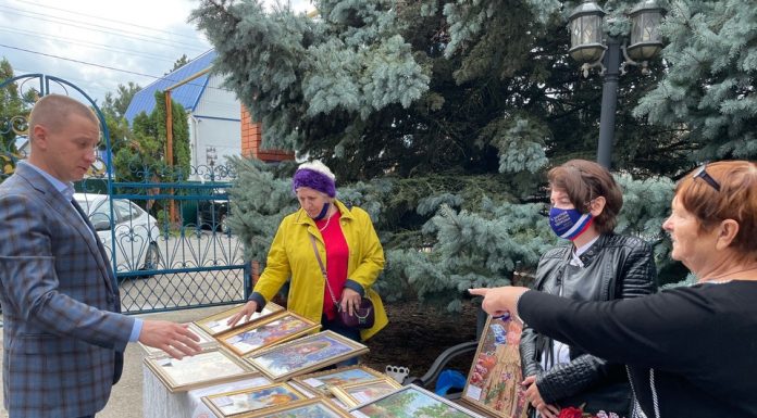 В хуторе Ленина состоялась благотворительная выставка «Ремесло Богородицы»