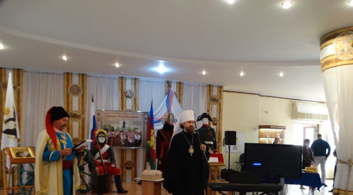 Митрополит Григорий благословил открытие выставки, посвященной великому полководцу Александру Суворову