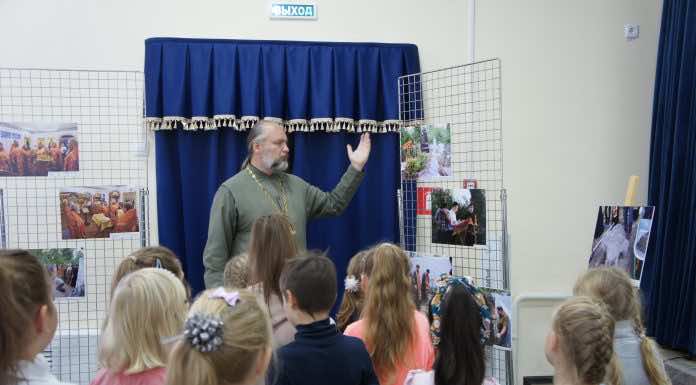 Начала работу фотовыставка «Обретение мощей сщмч. Александра Флегинского»