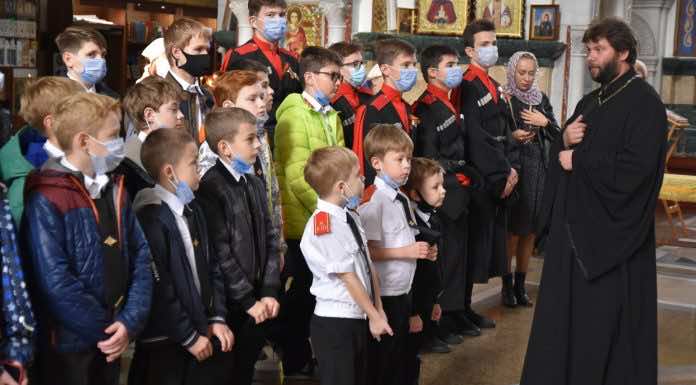 Юные казачата школы № 8 города Краснодара выбрали своего атамана