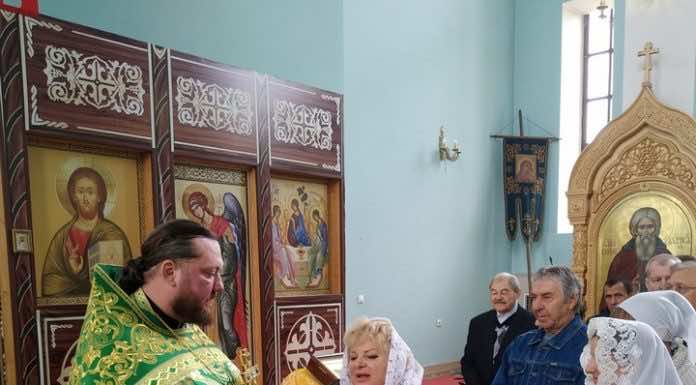 В Троицком храме отпраздновали именины настоятеля, протоиерея Сергия Брусова