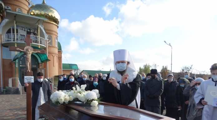 Митрополит Григорий совершил литию по новопреставленному протоиерею Николаю Щербакову