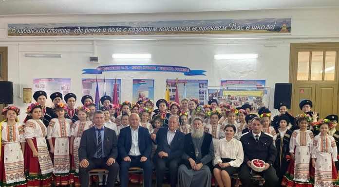 Священник совершил литию в день памяти экс-губернатора края Н. И. Кондратенко