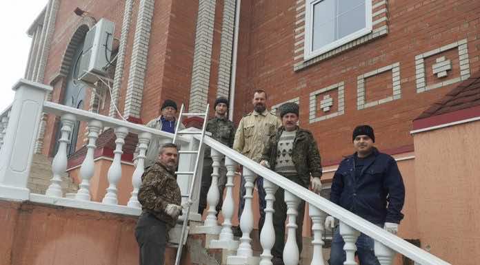 Пашковские казаки оказали трудовую помощь храму Вознесения Господня
