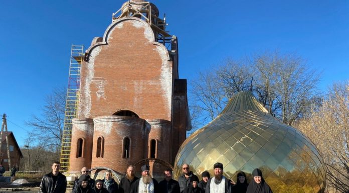 Освящены купола в станице Ширванской