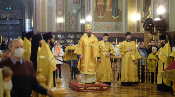 Митрополит Григорий совершил Всенощное бдение в Екатерининском кафедральном соборе