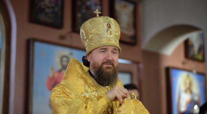 Митрополит Григорий совершил воскресную Литургию в Михайло-Архангельском храме хутора Трудобеликовский