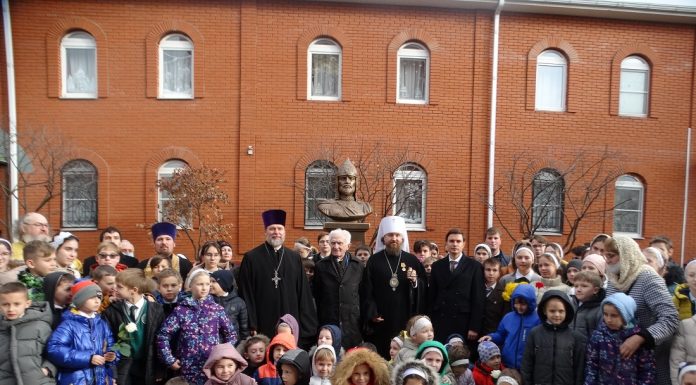 Митрополит Григорий освятил памятник благоверному князю Александру Невскому в Краснодаре