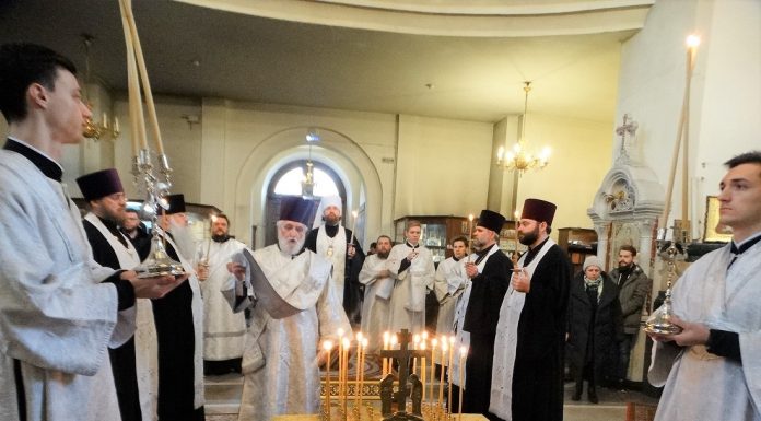 Митрополит Григорий впервые совершил панихиду по протоиерею Кириллу Россинскому