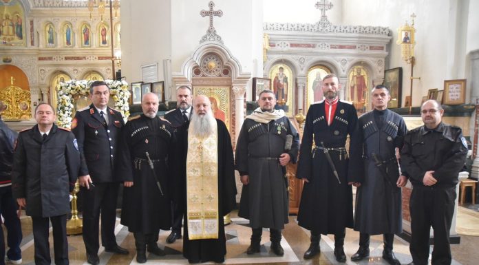 В Александро-Невском соборе почтили память казаков и воинов, погибших в Чеченской войне