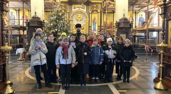 Школьники посетили храм Святого Духа города Краснодара в праздник Крещения Господня