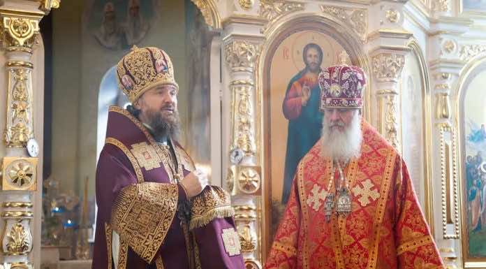 Митрополит Григорий совершил Литургию в Тихорецке и поздравил епископа Стефана с тезоименитством