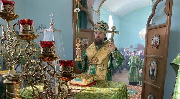 Митрополит Григорий возглавил престольный праздник в храме преподобного Серафима Саровского села Первореченское