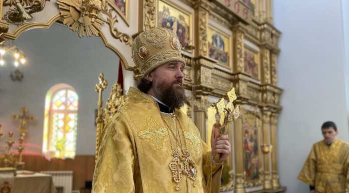 Митрополит Григорий совершил Литургию в храме Рождества Пресвятой Богородицы станицы Ахтырской