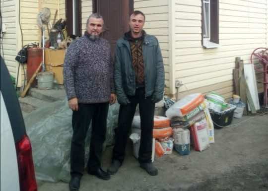 Протоиерей Игорь Осовик посетил погорельцев