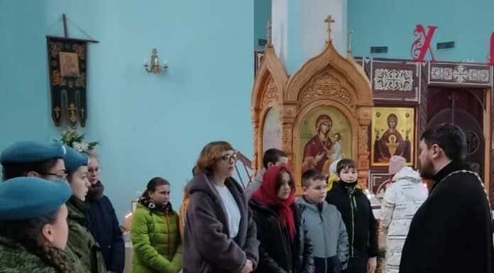 В Троицком храме г. Горячий Ключ состоялась экскурсия для молодежи