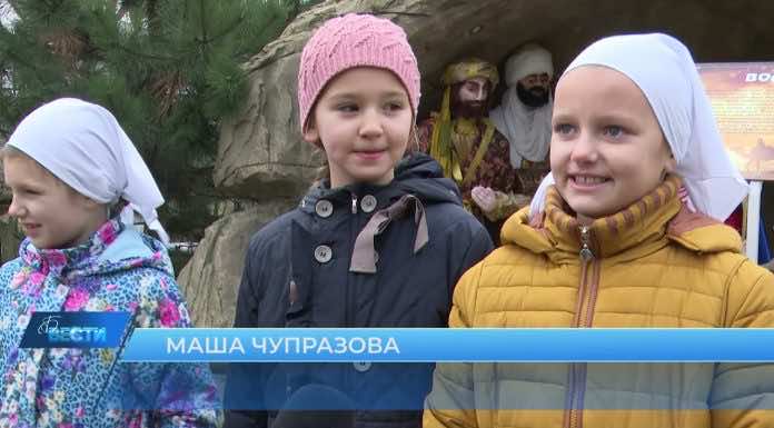 Видеосюжет: В день Собора Пресвятой Богородицы митрополит Григорий совершил Литургию в Христорождественском храм