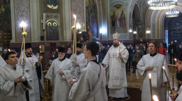 Митрополит Григорий совершил Всенощное бдение в Свято-Екатерининском соборе