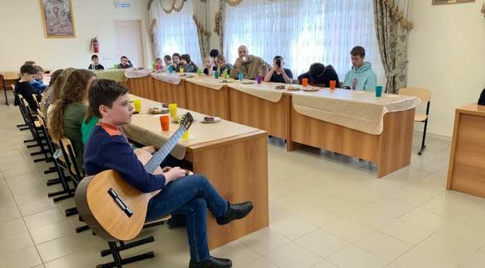 В храме Святого Духа состоялась встреча, посвященная Дню православной молодежи