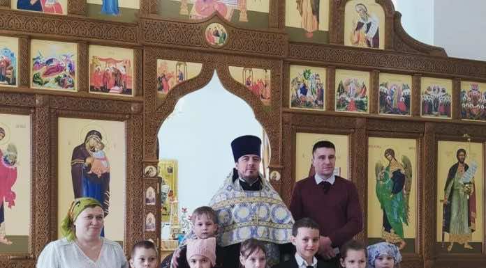 В Александро-Невском храме пос. Кутаис казачата принесли присягу