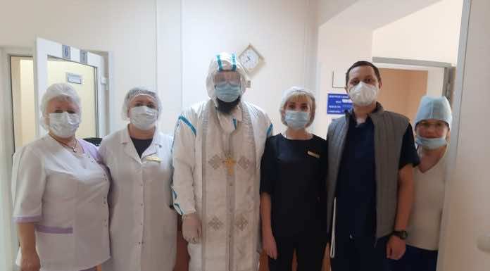 Священник посетил инфекционное отделение ЦРБ